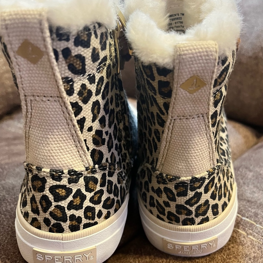 Sperry High Tops. Size 7 New Without Tags. - image 6